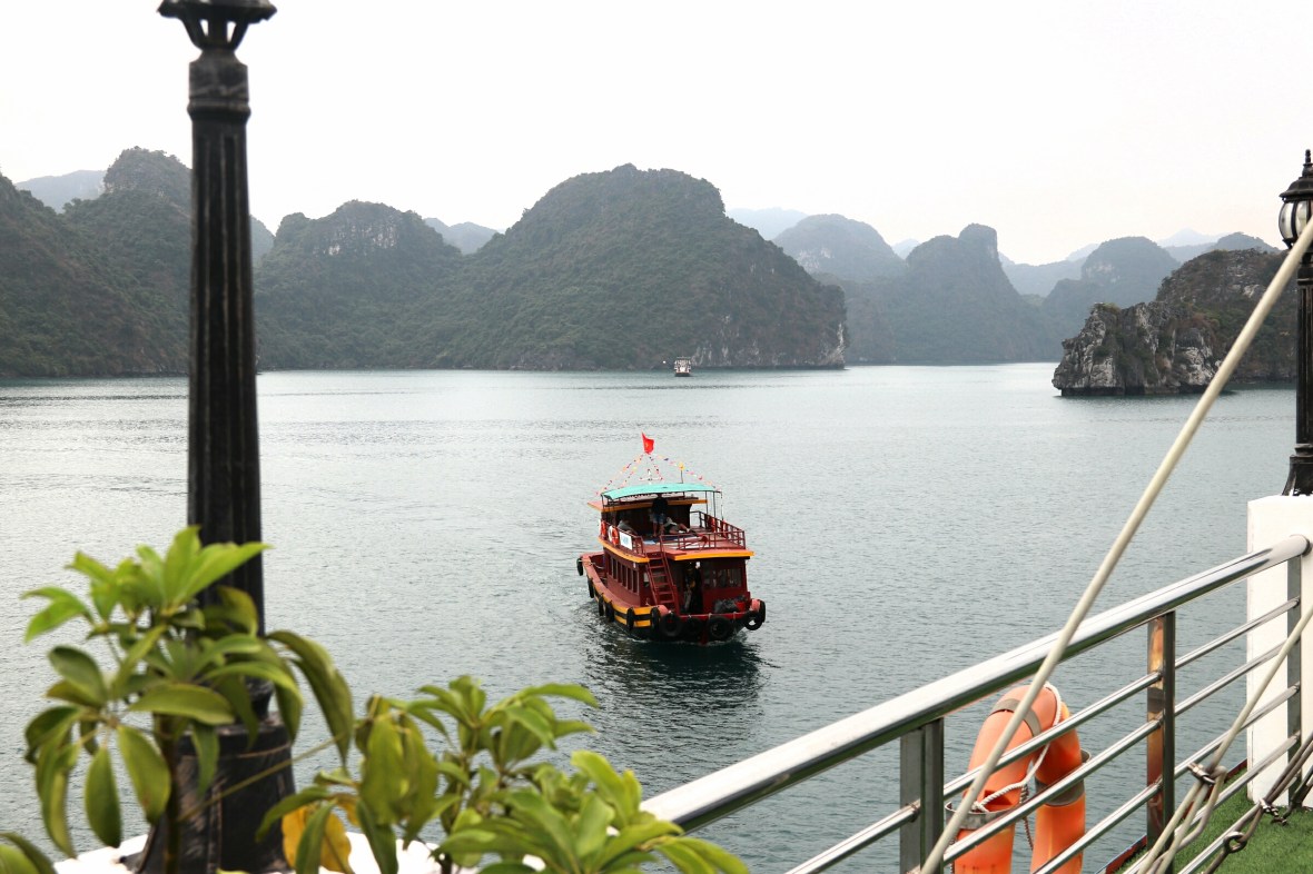 Boat-Halong-Bay